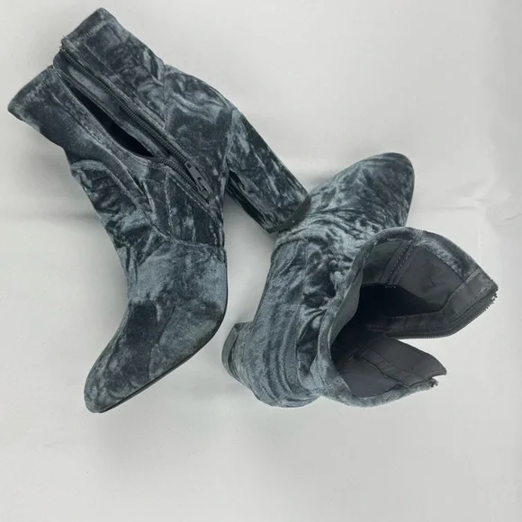 Steve Madden Gray Velvet Ankle Boots with Block Heel - Picture 12 of 12
